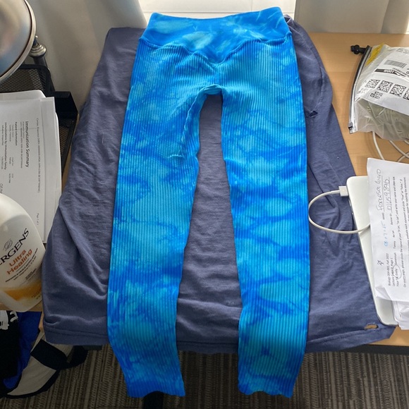 Bombshell leggings - Picture 3 of 3